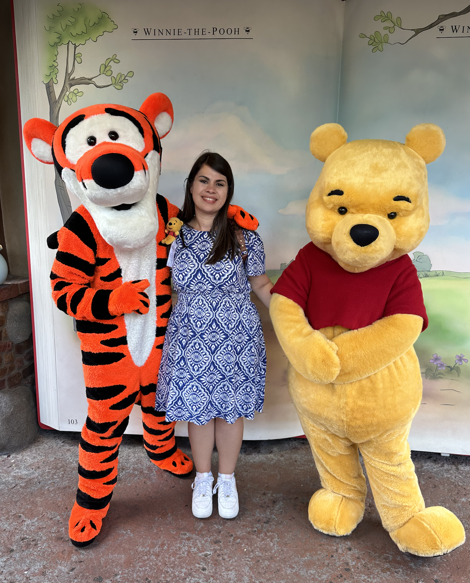 Winnie the Pooh & Tigger  